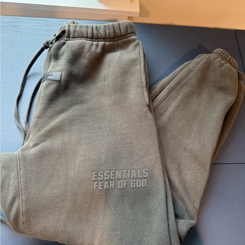 Men's Essentials Brown Sweatpants